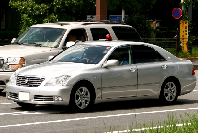 交通取締用 覆面パトカーの見分け方